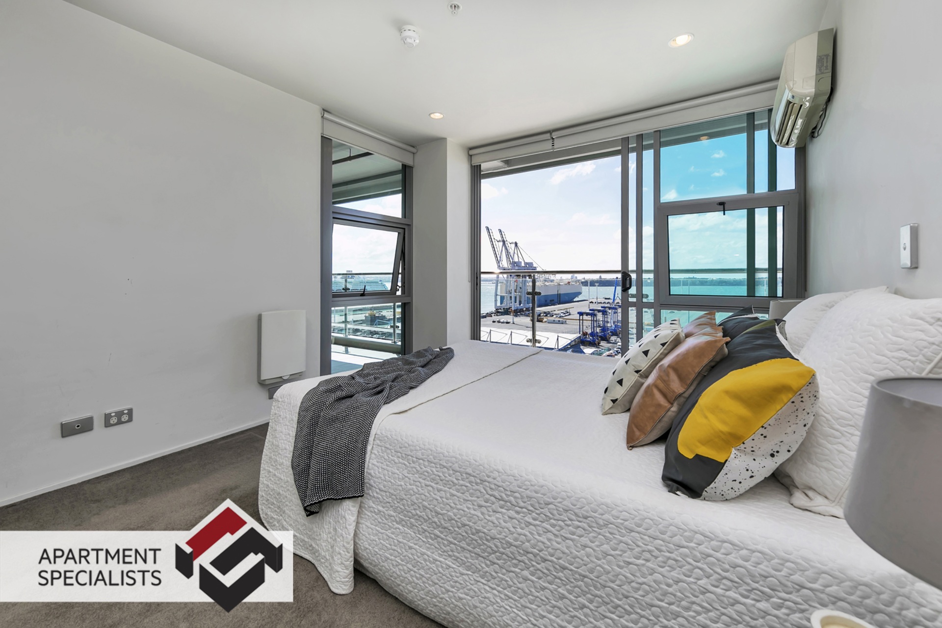 8 | 30 Beach Road, City Centre | Apartment Specialists