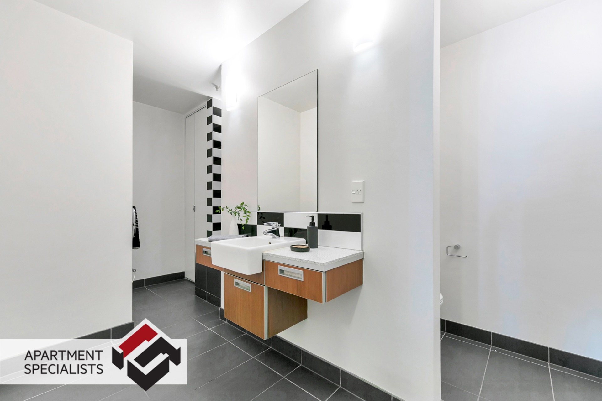 7 | 6 Victoria Street East, City Centre | Apartment Specialists