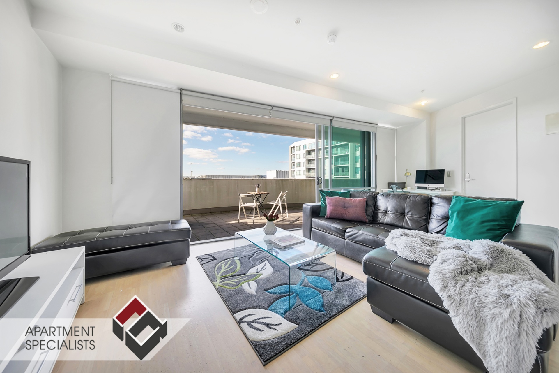 2 | 30 Beach Road, City Centre | Apartment Specialists