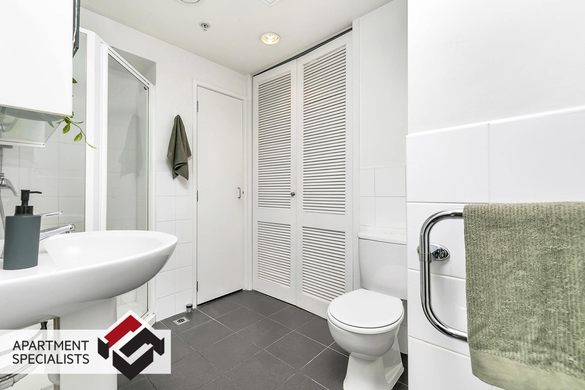 10 | 1 Hobson Street, City Centre | Apartment Specialists