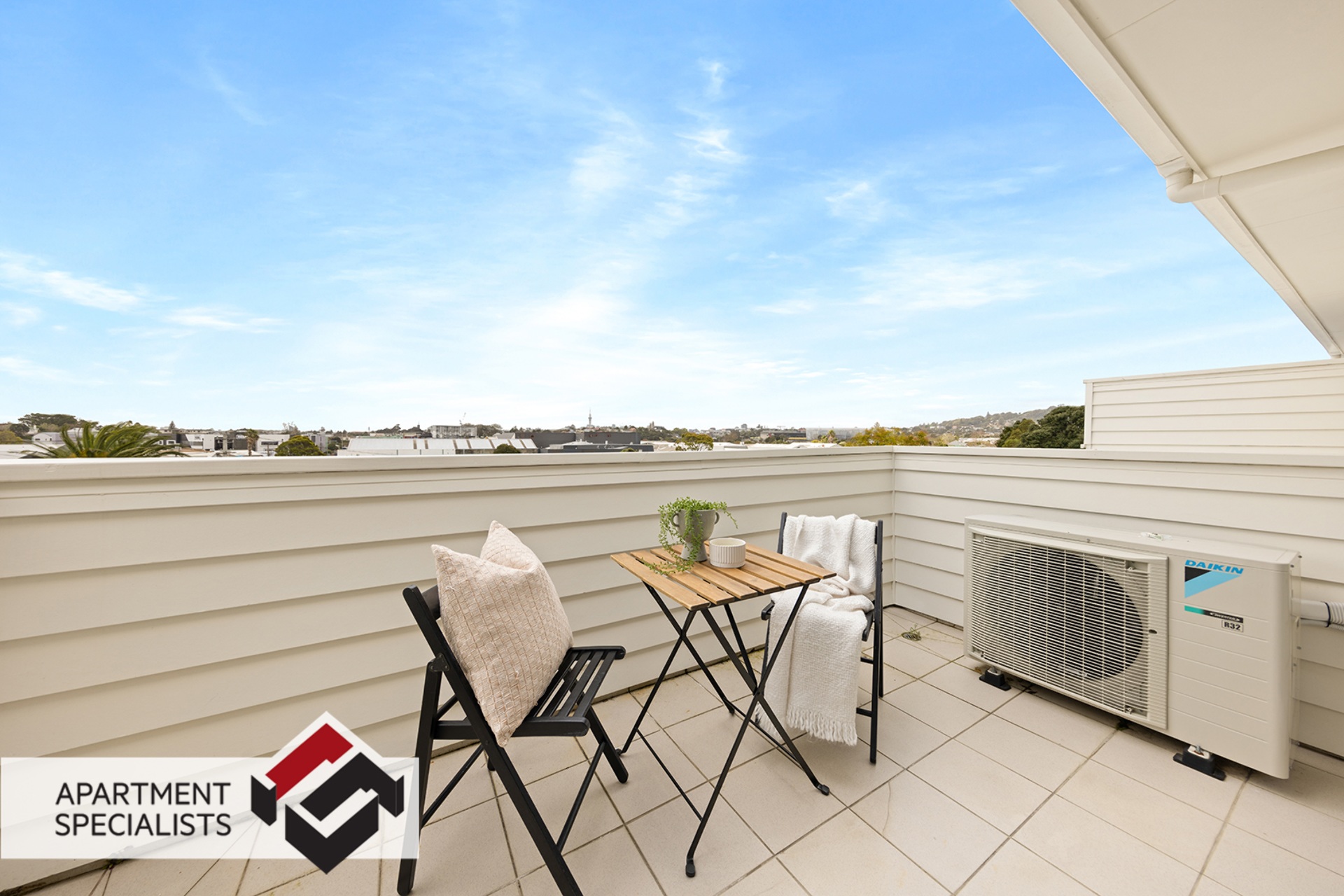 10 | 26 Morningside Drive, Morningside | Apartment Specialists