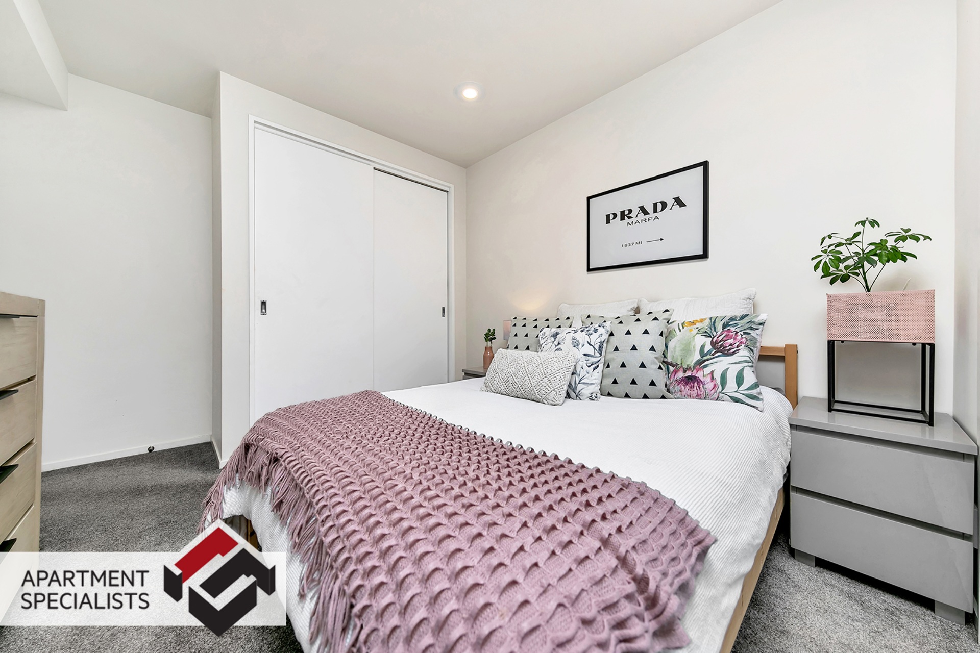 8 | 17 Blake Street, City Centre | Apartment Specialists