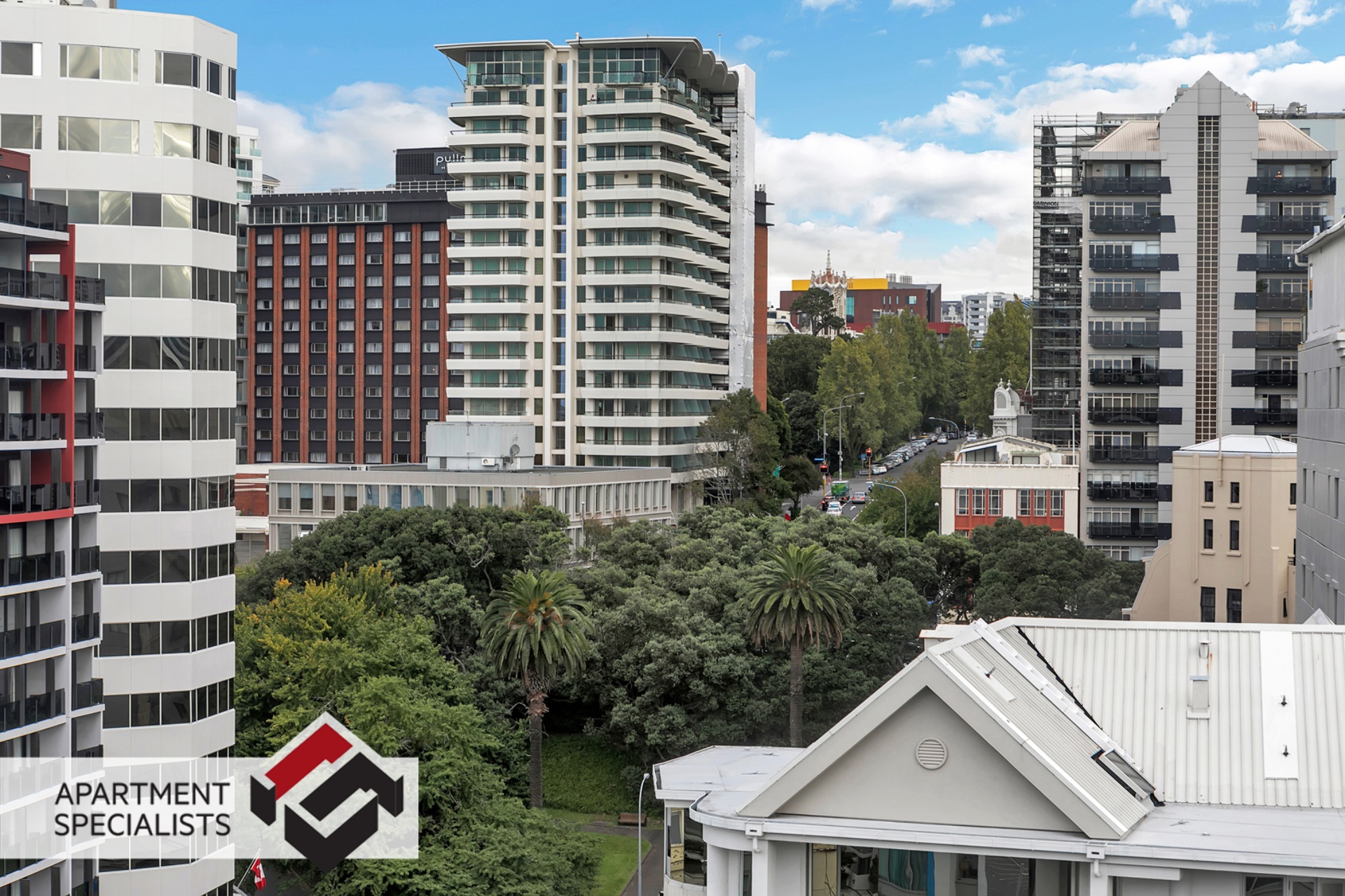10 | 2 Beach Road, City Centre | Apartment Specialists