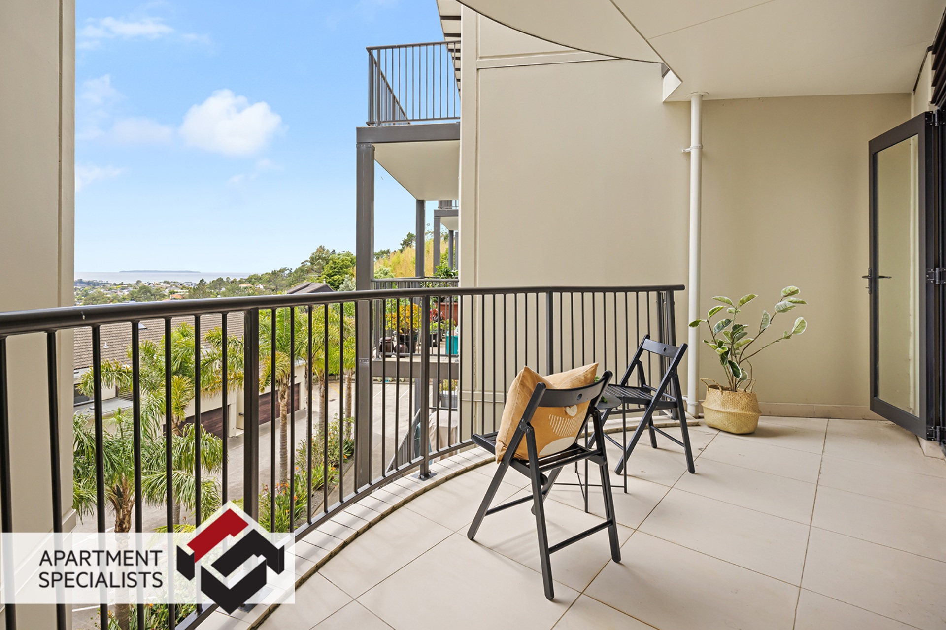 15 | 525 East Coast Road, Browns Bay | Apartment Specialists