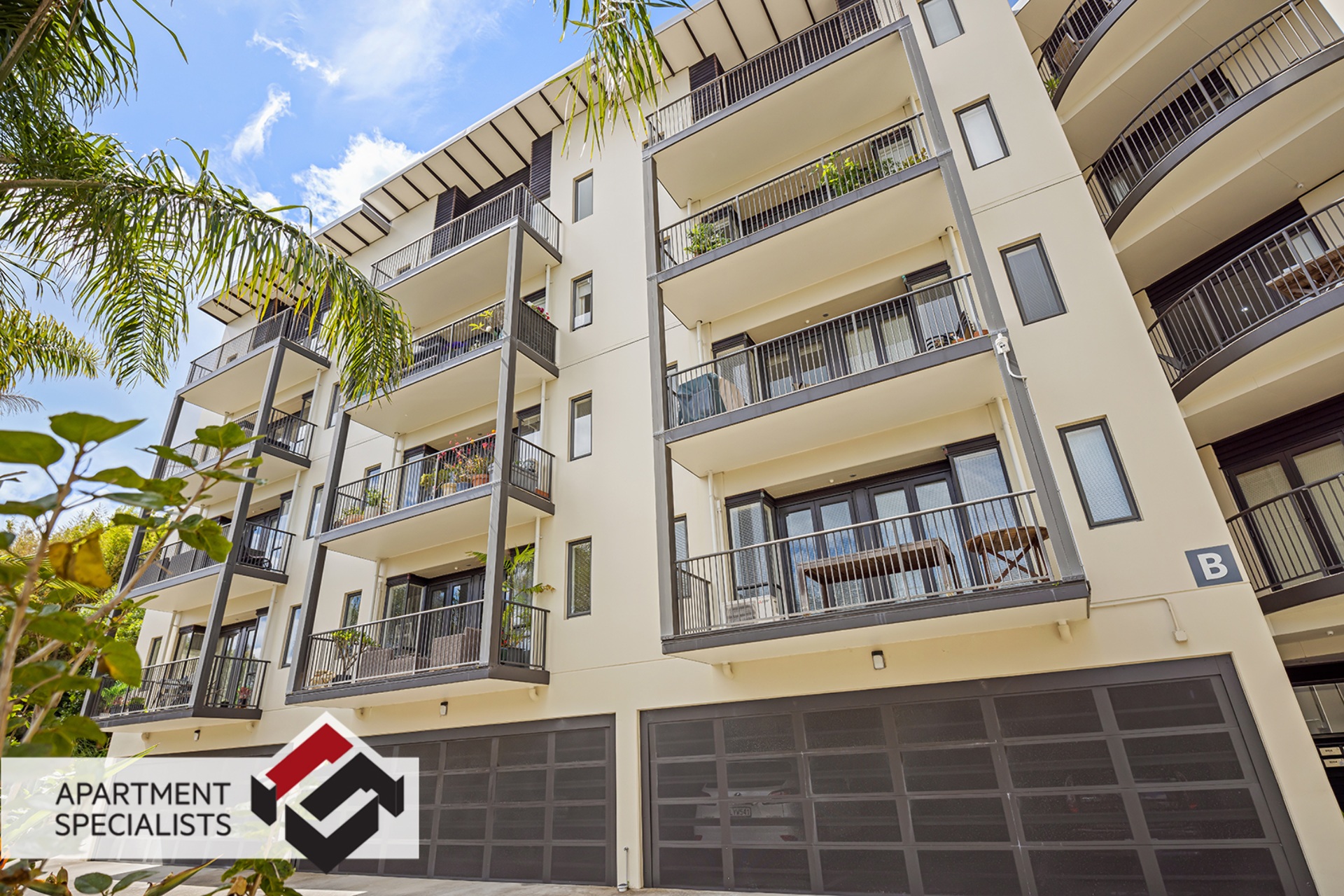 2 | 525 East Coast Road, Browns Bay | Apartment Specialists